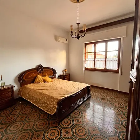 בית נופש Casa Dei Nonni San Giovanni Suèrgiu